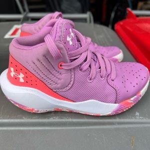 Under Armour Girls Basketball Shoes